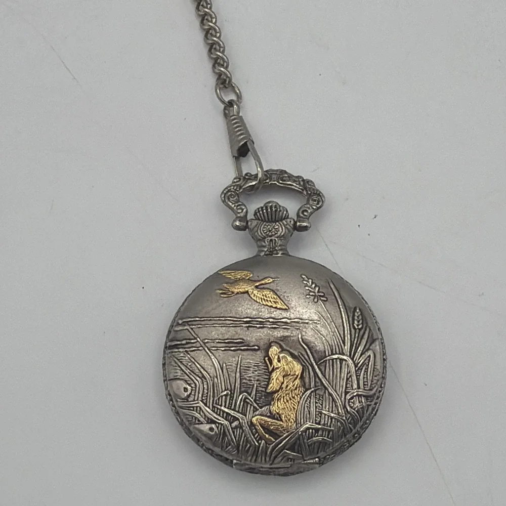 Milan Pocket Watch Bird Hunting Dog Theme Needs New Battery